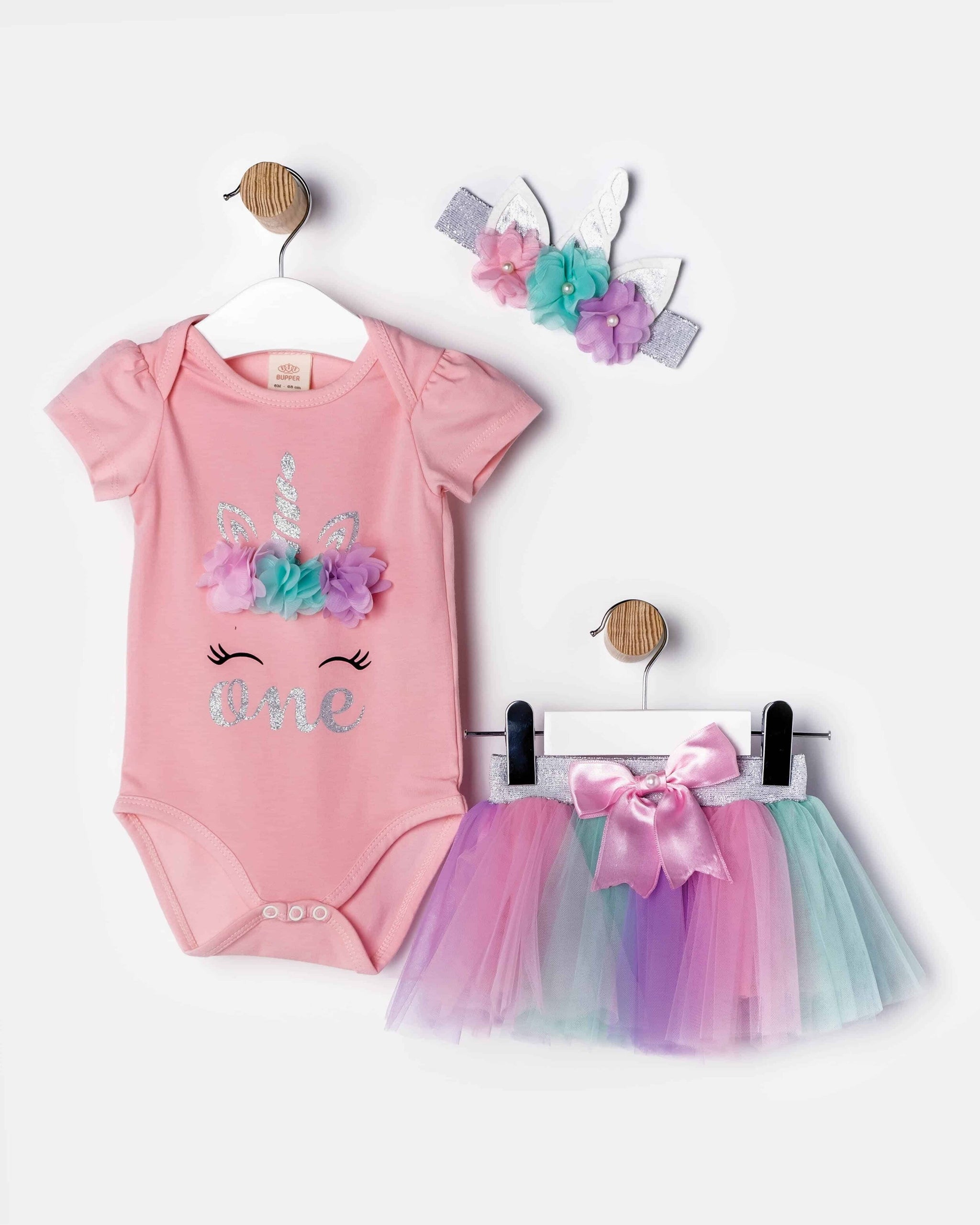 Unicorn Bodysuit and Tutu with 'One' Glitter Detail – Bestest Baby